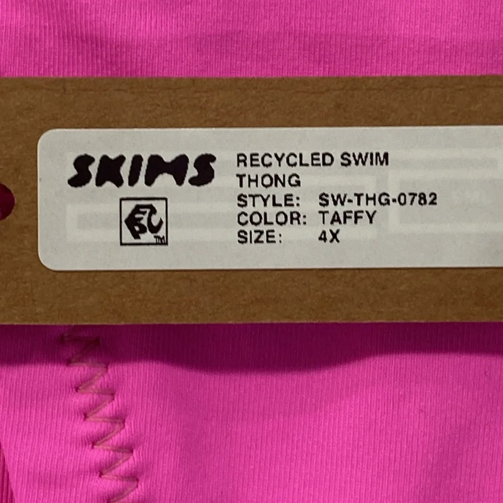SKIMS Bathing Suit Bottoms Thong in Color Taffy Plus Size 4X NWT
